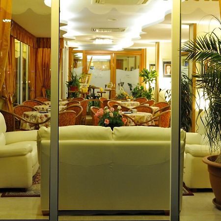 Hotel Al Prater Lignano Sabbiadoro Exterior foto