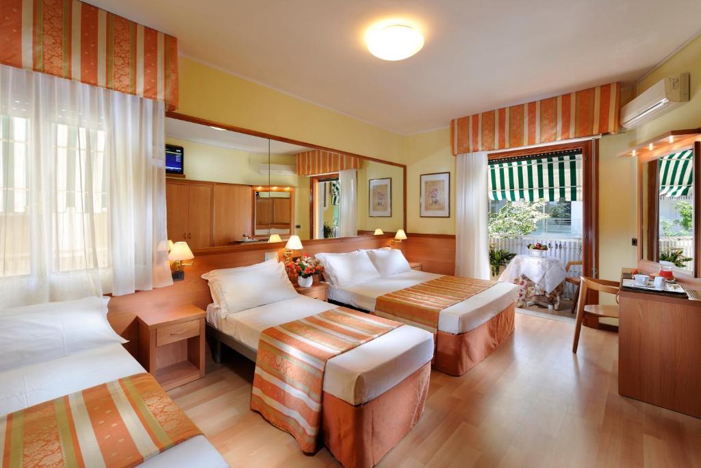 Hotel Al Prater Lignano Sabbiadoro Habitación foto